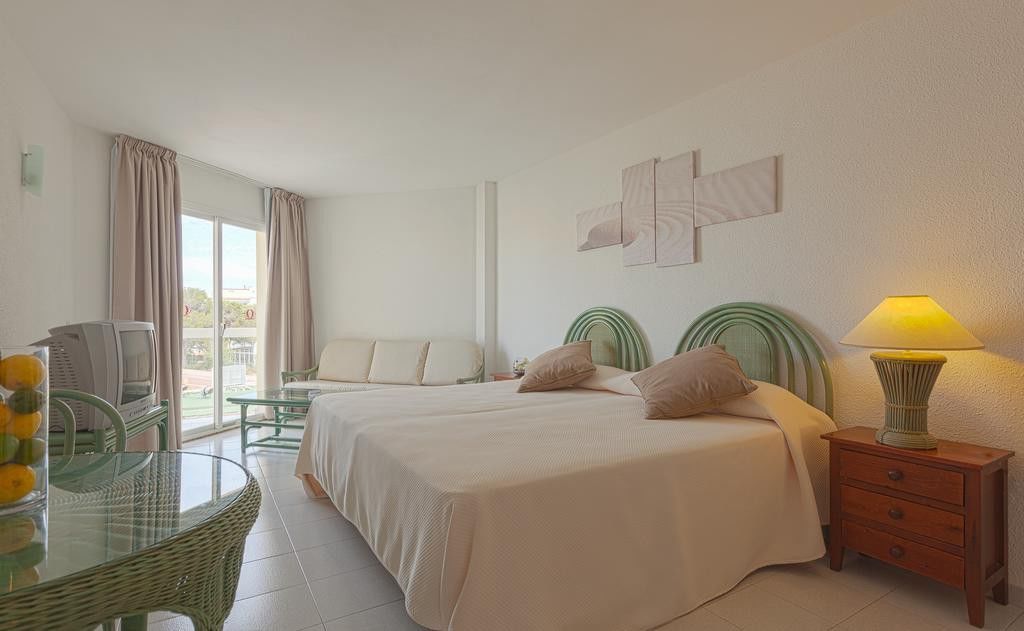 Salia Apartahotel 4*